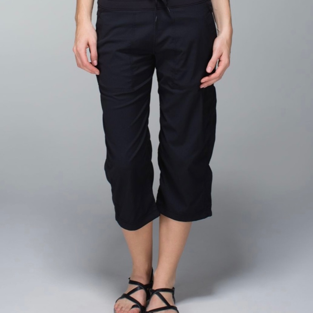 Lululemon black Studio Crop